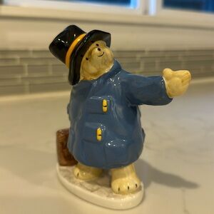 Paddington Bear Hitchhikes Figurine Coalport Bone China 1976